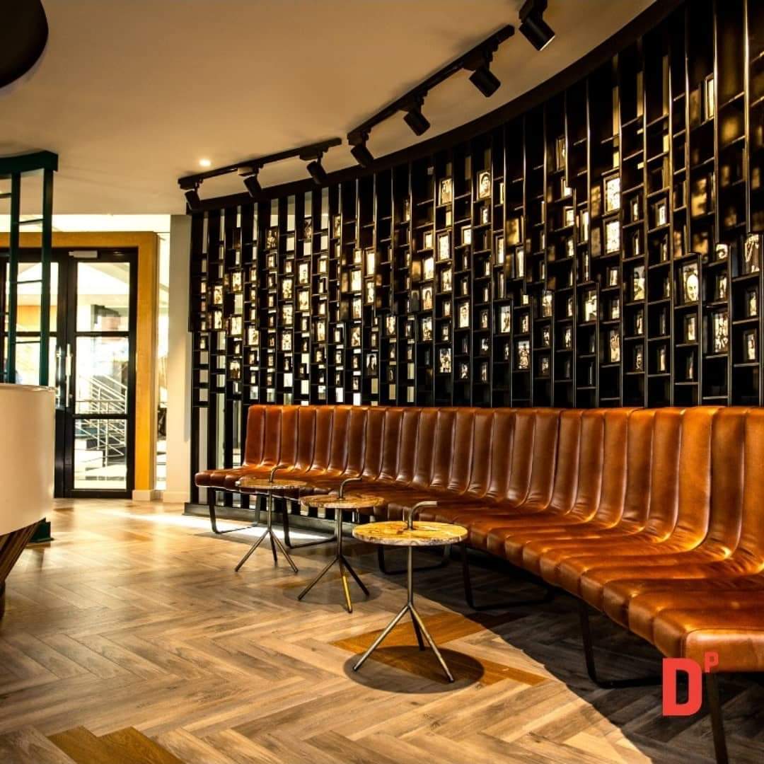 Mixed herringbone installation by fulcrum