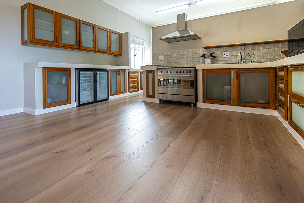 ifloors princes Grant farm style kitchen flooring
