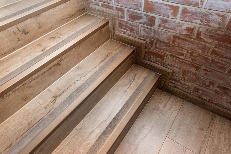 Oakwood Manor kar kare