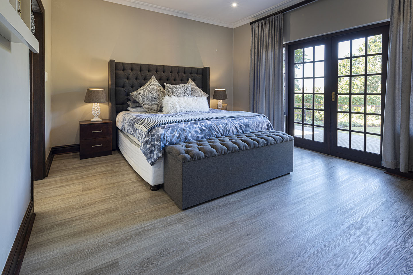 blue quartz spc bedroom