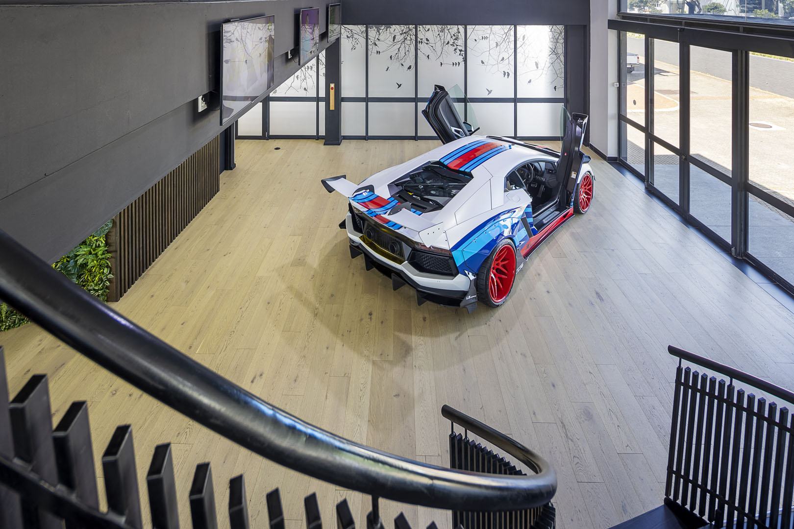 Finaok showroom floors