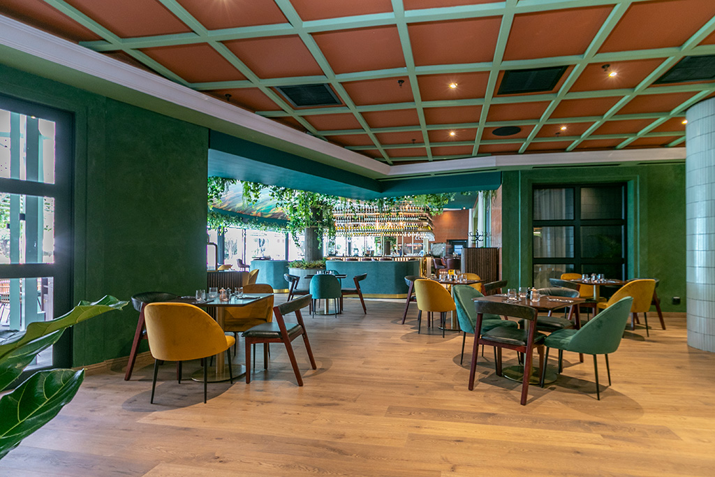 FINOak smoke with Y2k sealer at restaurant at Emperors palace